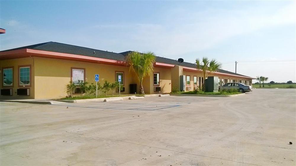Americas Best Value Inn Dilley Exterior foto